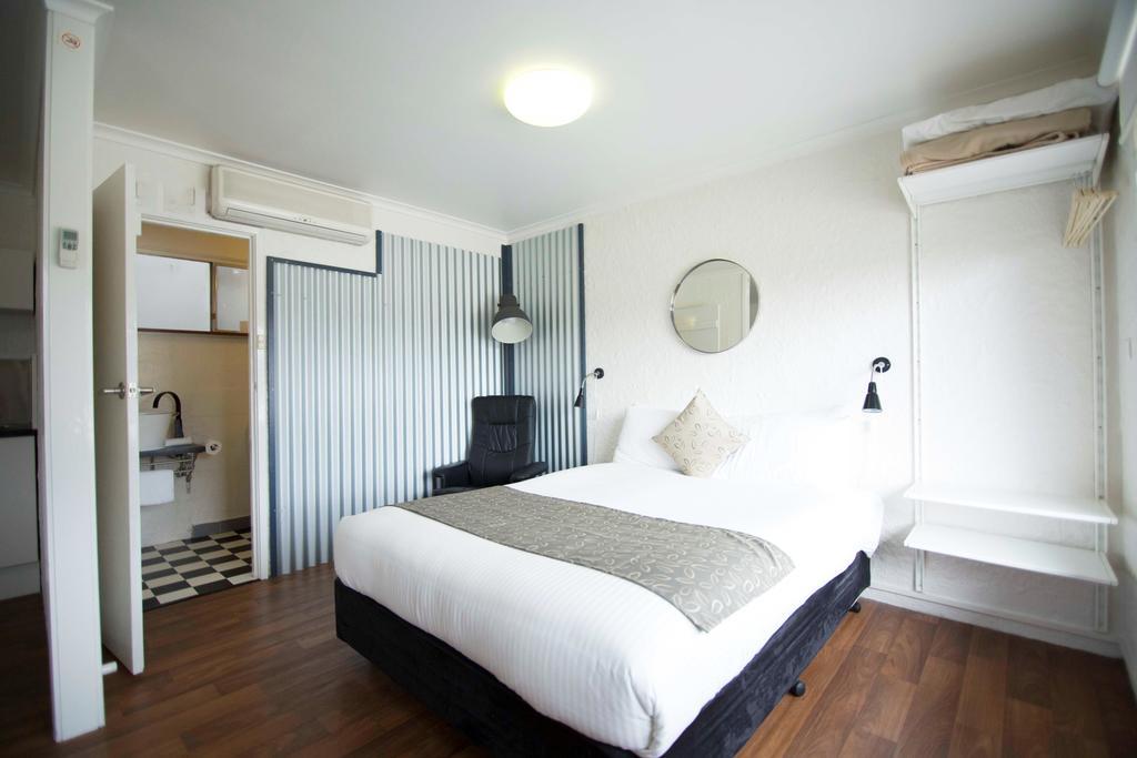 Siesta Central Apartments Sale Bilik gambar