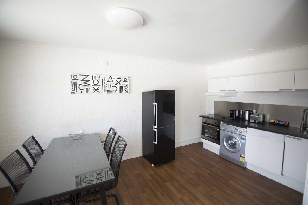 Siesta Central Apartments Sale Bilik gambar